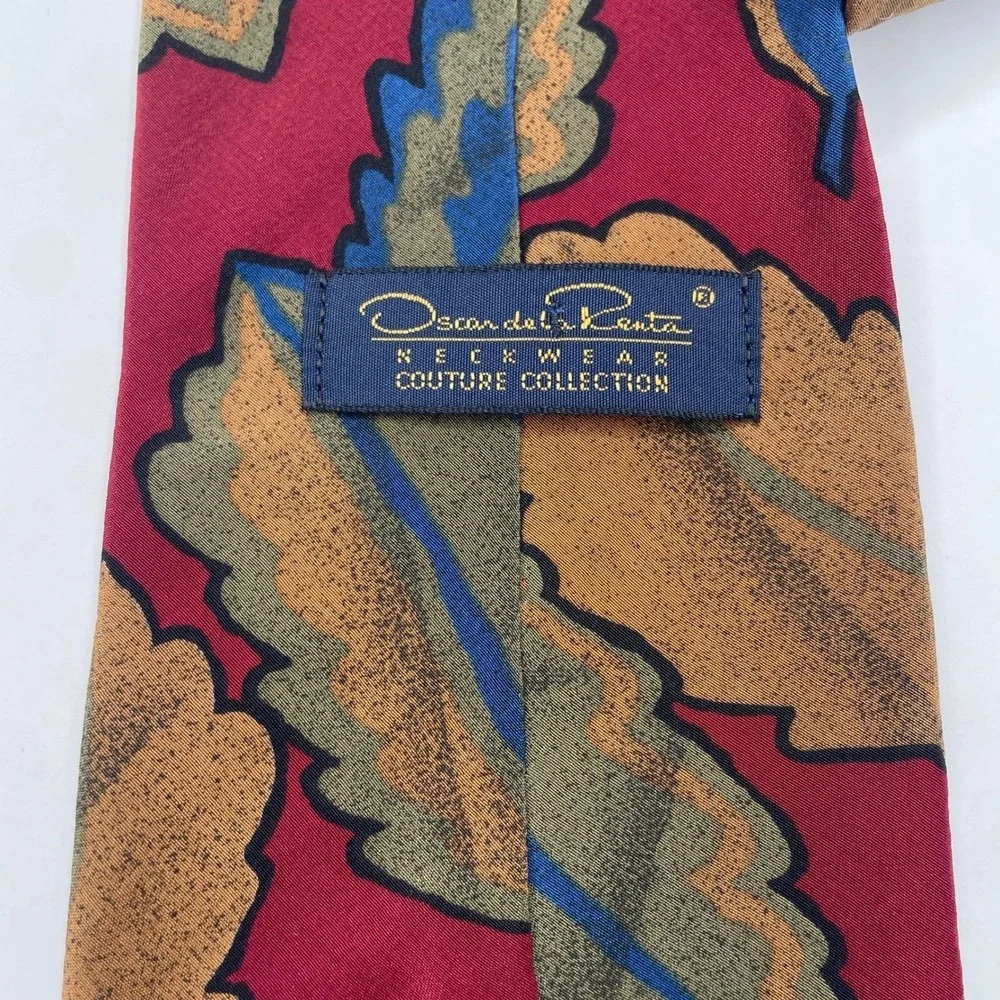 Oscar‎ de la Renta Couture Collection Red Silk Tie Leaf Designer Artistic Fall